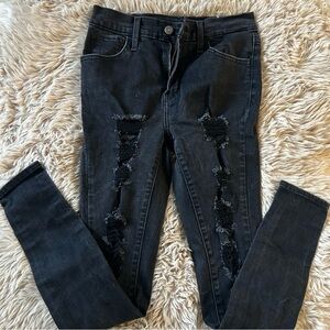 Levi’s Distressed Black Women Jeans